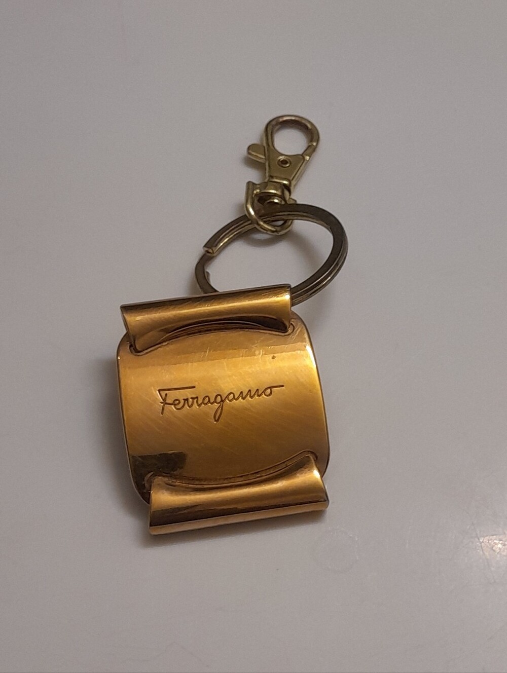 Salvatore Ferragamo Gold Tone Bag Charm Keychain Set - Picture 3 of 7